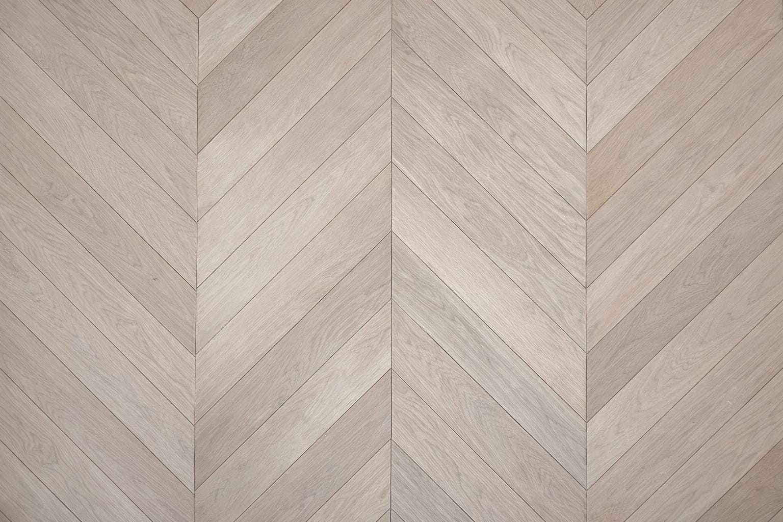 masivkoka-parkets-chevron-raksta-120x476_676-2 Masīvkoka parkets ševrona rakstā